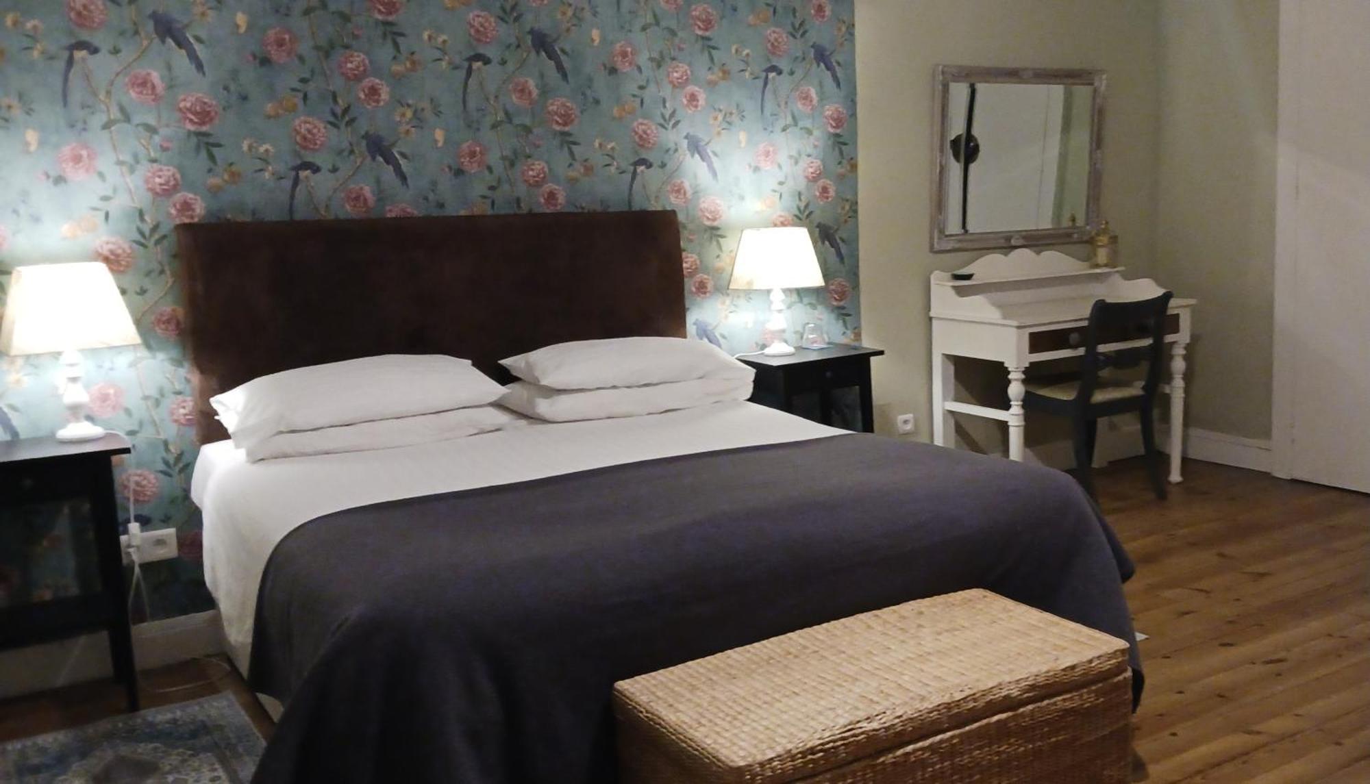 Le Voltaire Bed and Breakfast Airvault Εξωτερικό φωτογραφία