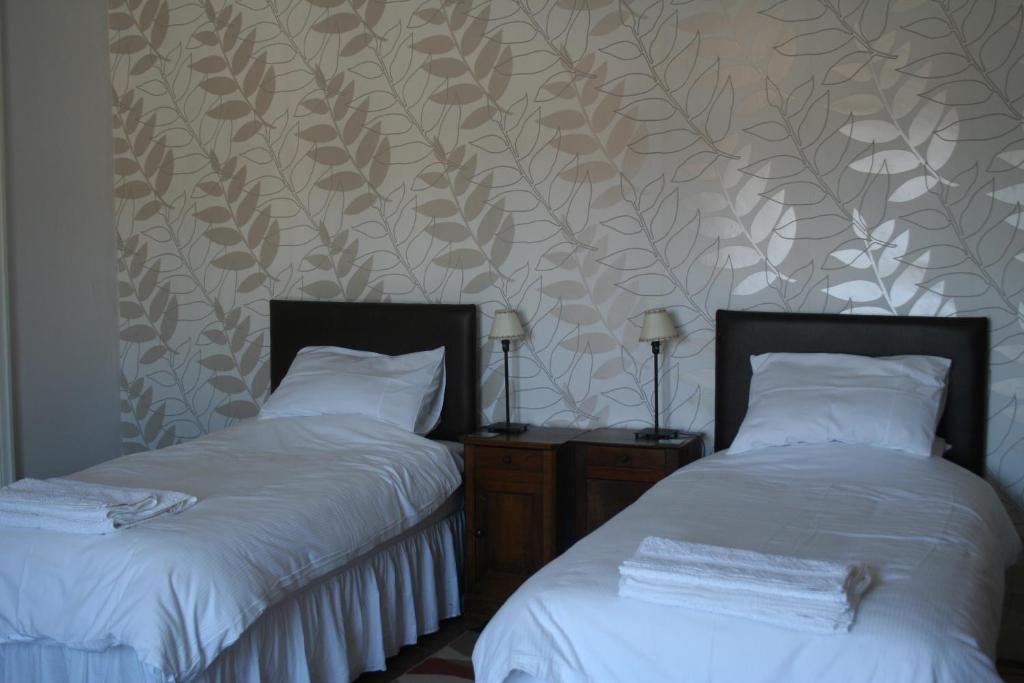 Le Voltaire Bed and Breakfast Airvault Δωμάτιο φωτογραφία