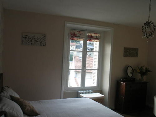 Le Voltaire Bed and Breakfast Airvault Εξωτερικό φωτογραφία