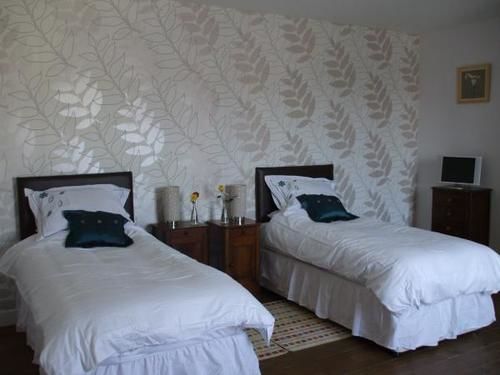 Le Voltaire Bed and Breakfast Airvault Εξωτερικό φωτογραφία