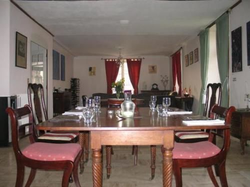 Le Voltaire Bed and Breakfast Airvault Εξωτερικό φωτογραφία