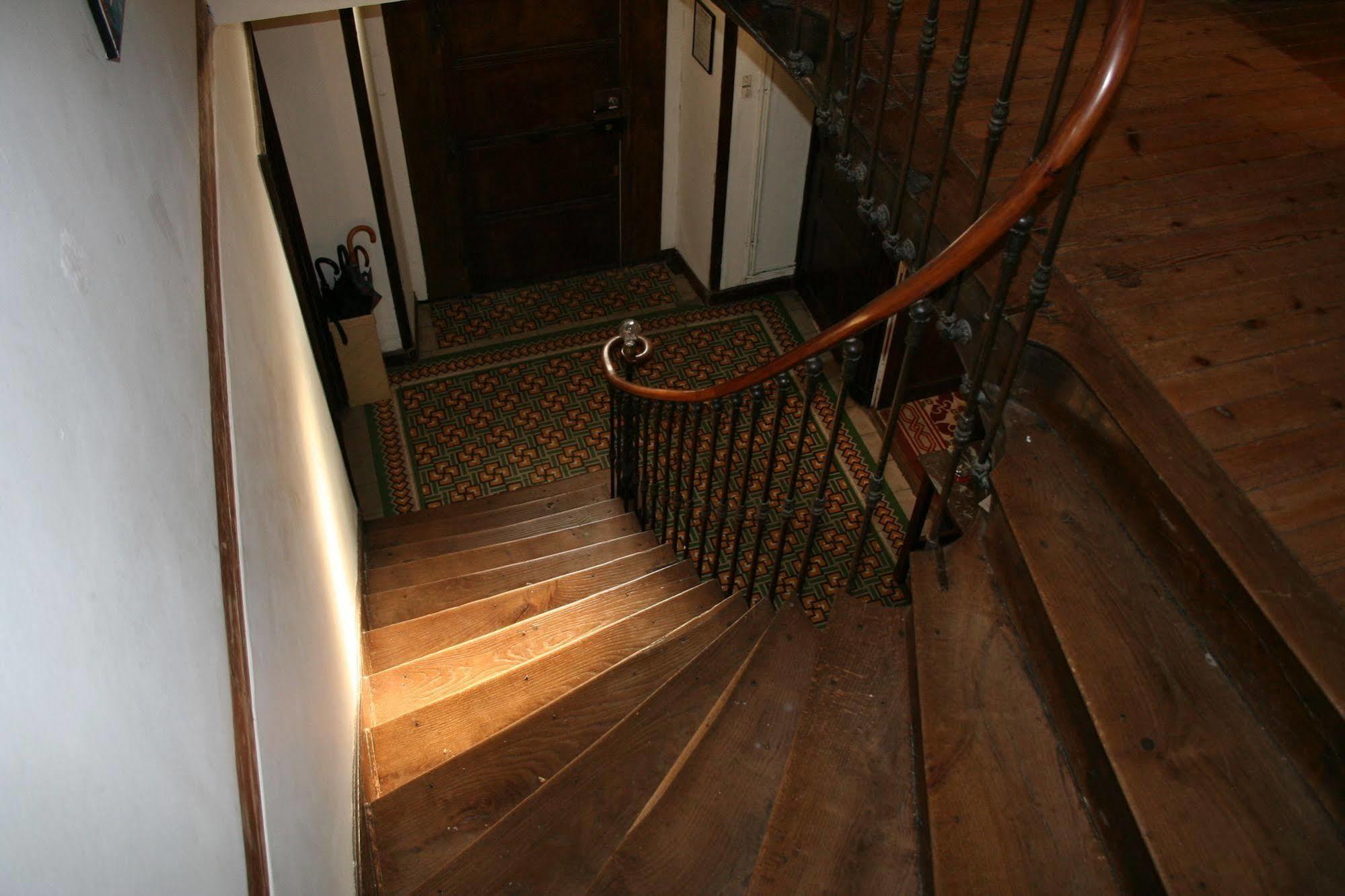 Le Voltaire Bed and Breakfast Airvault Εξωτερικό φωτογραφία